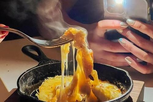 Đưa thông tin sai sự thật về sản phẩm, dịch vụ, người tiêu dùng phải bồi thường