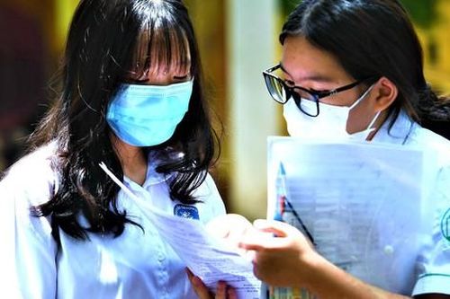 Bộ GDĐT sẽ sửa quy định 'cộng điểm ưu tiên vào lớp 10 cho con của người hoạt động cách mạng trước 1945'