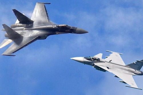 Chiến thắng áp đảo của JAS 39 Gripen khi đối đầu Su-27 Flanker