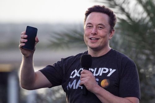 Vì sao tỷ phú Elon Musk và giới siêu giàu không dùng ốp điện thoại