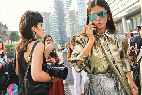 Váy áo sequin không chỉ dành cho mùa đông và những bữa tiệc