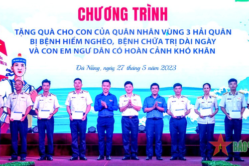 Vùng 3 Hải quân phối hợp tổ chức chương trình 'Tìm hiểu biển đảo quê hương'