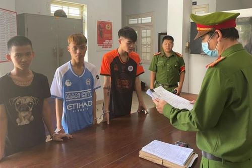 Bắt giam nhóm đối tượng mang dao đi chém người giữa trung tâm Đà Nẵng