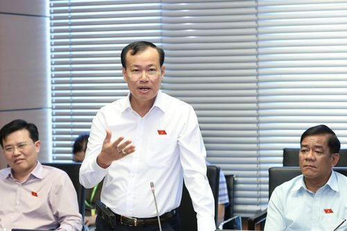 Đề nghị cân nhắc kỹ đề xuất tăng hạn tuổi phục vụ cao nhất của sĩ quan công an