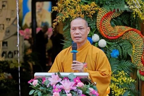 Khai mạc Triển lãm 'Lửa thiêng rực sáng sử vàng'
