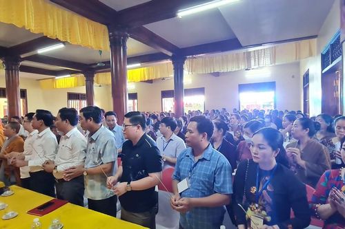Đông đảo tăng ni, phật tử và người dân tới dự mừng Đại lễ Phật Đản 2023 tại chùa Đông Quang (Phú Thọ)