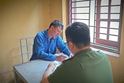 Vĩnh Phúc bắt đối tượng đến tòa án quay phim, livestream trên mạng