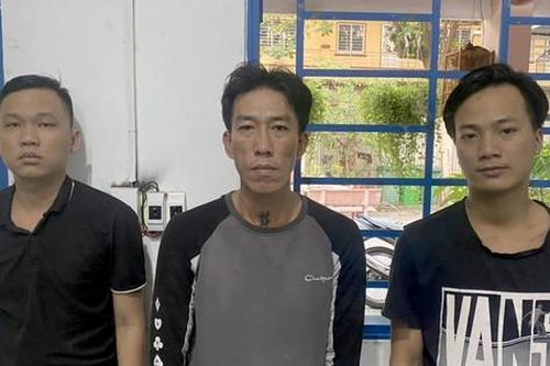 Một chủ khách sạn ở TPHCM ép các cô gái bán dâm trừ nợ
