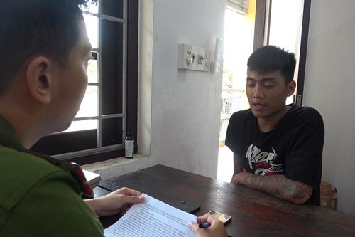 Leo rào trộm cắp tài sản nhà dân
