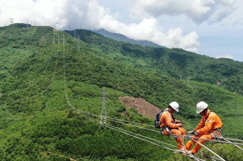 Đường dây 500kV Bắc - Nam mở đầu cho hiện đại hóa hệ thống truyền tải quốc gia