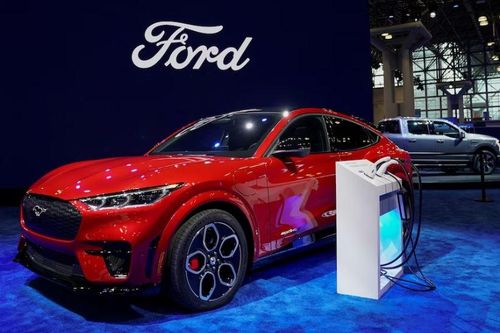 Ford đạt thỏa thuận chia sẻ trạm sạc với Tesla từ năm 2024