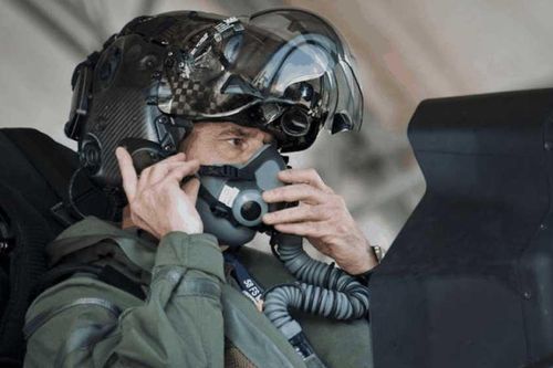 CLIP: Tại sao mũ của phi công F-35 đắt hơn cả siêu xe?