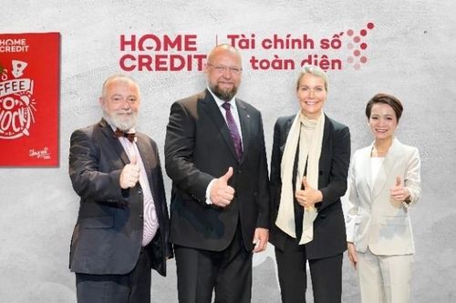 Phó Chủ tịch Hạ viện CH Czech thăm Home Credit Việt Nam