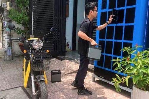 Startup Việt hỗ trợ giao hàng bằng xe điện qua 'ATM' pin