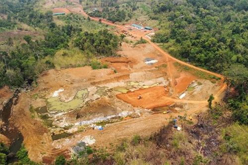 Cấp giấy chứng nhận đầu tư 2 dự án thủy điện trên... đất rừng