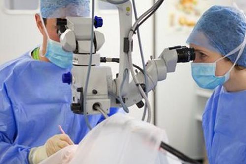 Những lưu ý khi dùng nước mắt nhân tạo