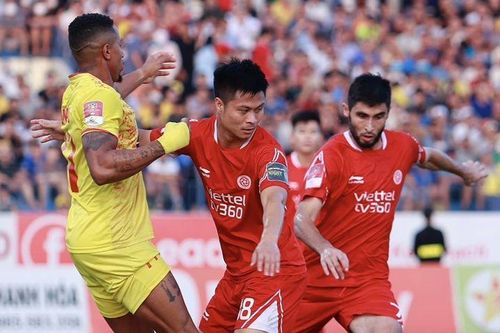 Viettel FC thua ngược Thanh Hóa trong 15 phút cuối