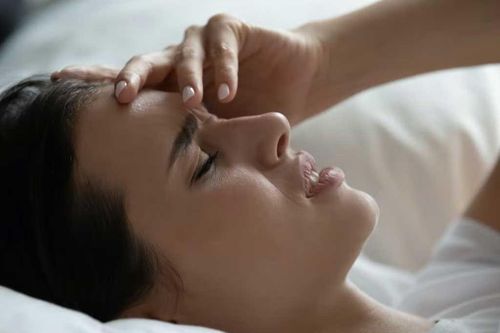 Vì sao bạn thấy đau đầu khi bị đói?