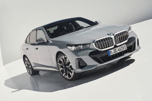 BMW 5-Series thế hệ mới ra mắt, có biến thể chạy điện