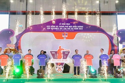 Giải bóng đá phong trào lớn nhất Việt Nam với 155 đội