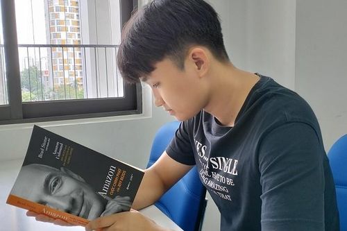 Hiểu về đế chế Amazon với đầy đủ góc nhìn