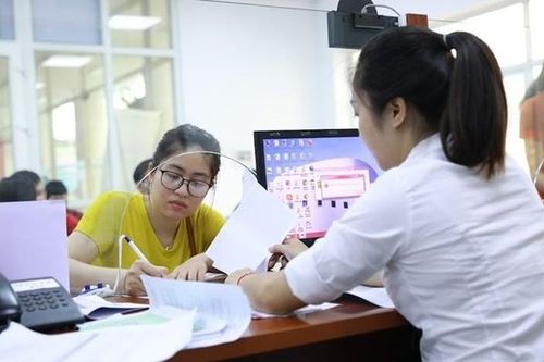 Bộ Nội vụ: 1,8 triệu viên chức, thi thăng hạng gây tốn kém, dễ tiêu cực