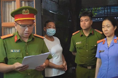 Khởi tố nhiều đối tượng thuộc công ty tài chính cho vay với lãi suất gần 1.300%