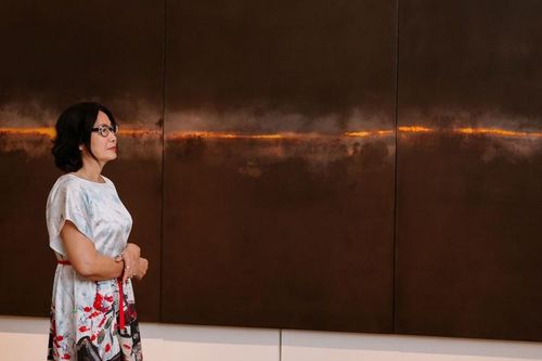 40 tác phẩm gợi nhớ về thuở hỗn nguyên vũ trụ của họa sĩ Đinh Quân