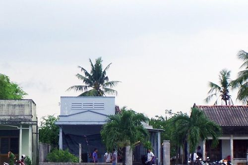 Người đàn ông chích điện vợ hờ vì không cho ngủ chung