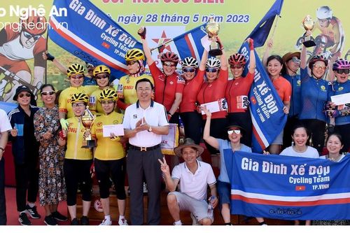 400 vận động viên tham gia Giải đua xe đạp Cửa Lò mở rộng lần thứ II