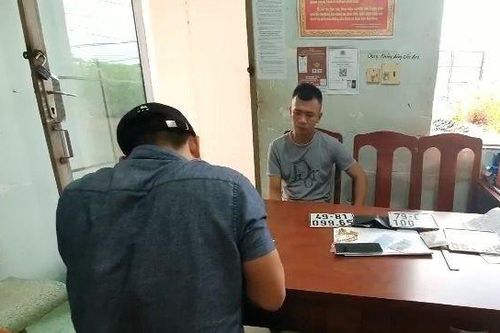 Bình Thuận: Bắt đối tượng điều khiển xe máy cướp giật dây chuyền
