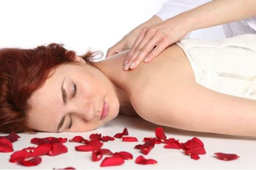 Những công dụng tuyệt vời của dầu dừa bạn cần biết