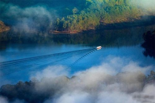 'Mục sở thị' hồ nước đẹp hàng đầu tại miền Nam Việt Nam