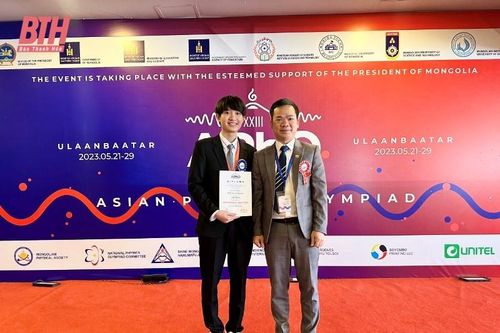 Một học sinh Thanh Hóa nhận Bằng khen tại kỳ thi Olympic Vật lý Châu Á - Thái Bình Dương năm 2023