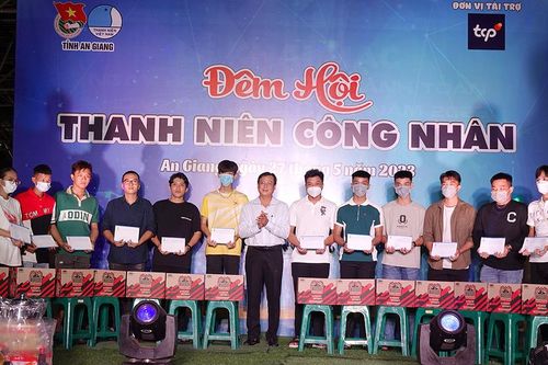 Sôi nổi Đêm hội Thanh niên công nhân