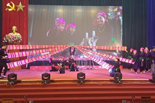 Liên hoan hát nôm Tày huyện Văn Bàn lần thứ 3 năm 2023
