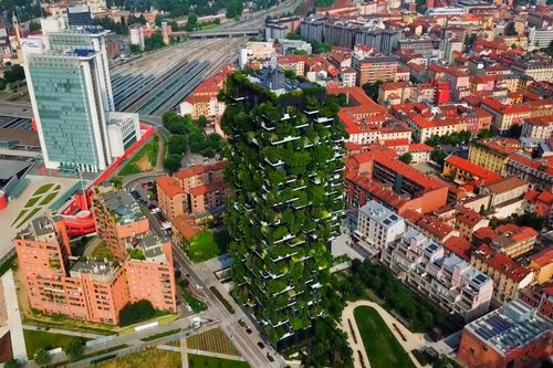 Tòa nhà phủ cây xanh tương đương 10.000m2 rừng