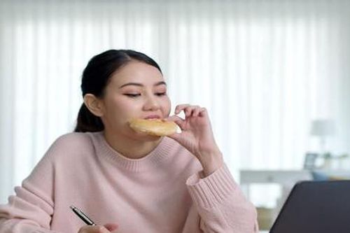 6 thói quen ăn sáng làm chậm quá trình trao đổi chất, cân nặng tăng 'vù vù'