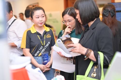 Chi tiền tỷ mua nhượng quyền thương hiệu