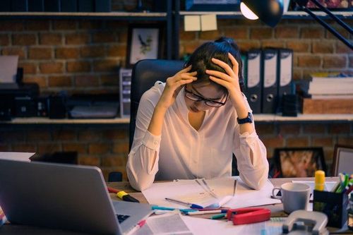 Chết vì làm việc quá sức