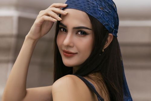 'Bông hồng lai' Emma Lê: 'Biết nhiều thứ tiếng đôi khi gây trở ngại'