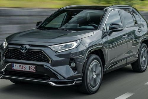 Xe điện Toyota chạy liên tục gần 1.950 km