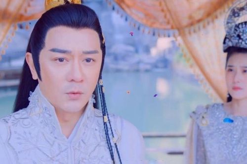 Trần Hạo Dân bị chê 'ăn mày dĩ vãng' trong phim mới
