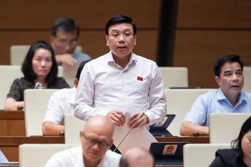 ĐBQH đề nghị ban hành quy định về phụ cấp với nhân viên y tế tổ dân phố