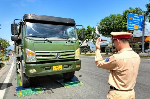 Yêu cầu ký cam kết, xử lý nghiêm xe tải ben vi phạm trên tuyến quốc lộ 14B và đường tránh Nam Hải Vân