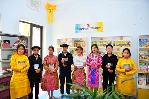 Trẻ em vùng cao được nuôi dưỡng văn hóa đọc bằng 'Thư viện trên đá'