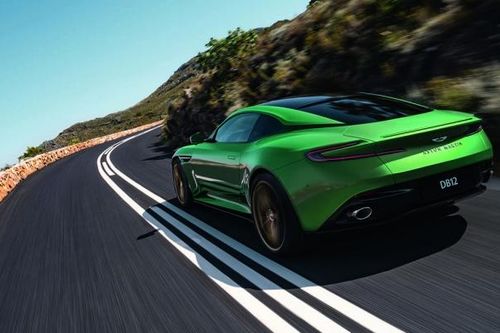 Chiêm ngưỡng Aston Martin DB12 - mẫu super tourer đầu tiên trên thế giới