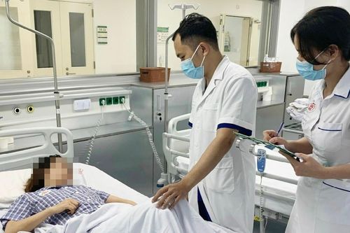 Vỡ u thận, sốc mất máu, cụ bà may mắn thoát cửa tử