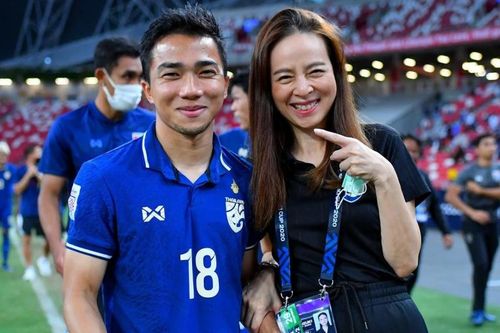 Madam Pang quyết đưa Chanathip trở lại Thái Lan thi đấu