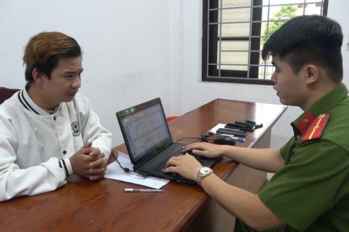 Chạy xe ăn trộm đi tiêu thụ thì bị Công an bắt